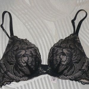 NWT Victoria's Secret black lace push up bra 32B